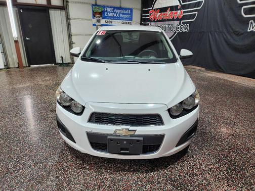 WHITE 2016 Chevrolet Sonic LT