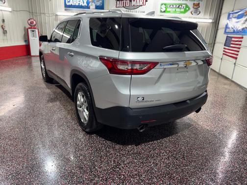 2018 Chevrolet Traverse LT Cloth