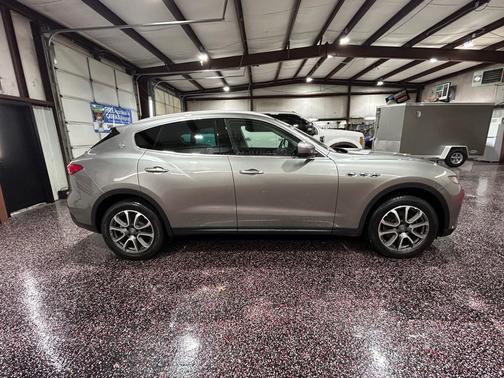 2017 Maserati Levante Base