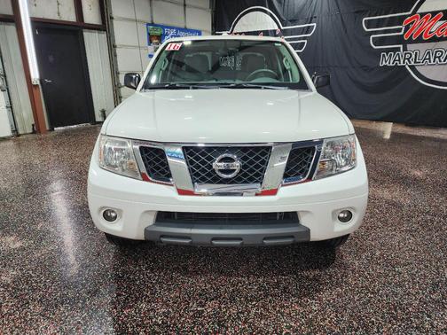 WHITE 2016 Nissan Frontier SV