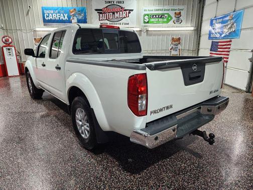 WHITE 2016 Nissan Frontier SV