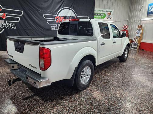 WHITE 2016 Nissan Frontier SV