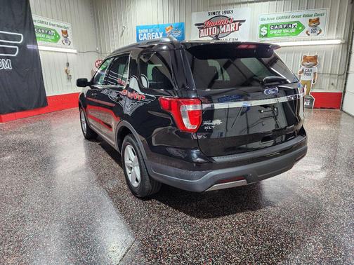 BLACK 2019 Ford Explorer XLT