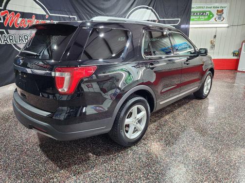 BLACK 2019 Ford Explorer XLT
