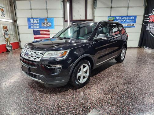 BLACK 2019 Ford Explorer XLT