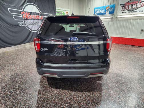BLACK 2019 Ford Explorer XLT