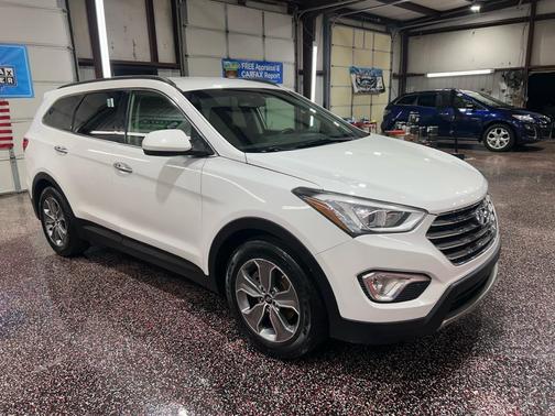 2016 Hyundai SANTA FE SE