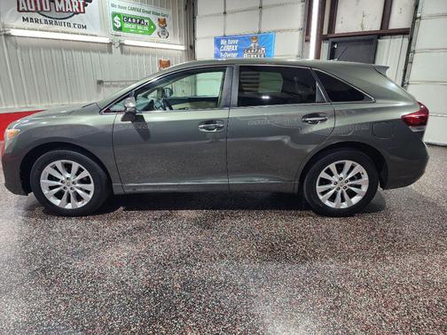 GREEN 2014 Toyota Venza XLE