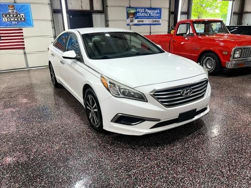 2016 Hyundai SONATA SE