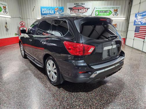 BLACK 2018 Nissan Pathfinder SL