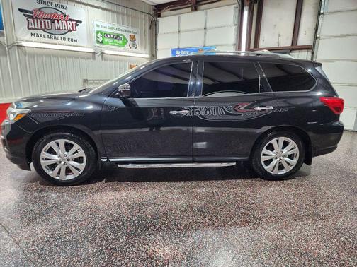 BLACK 2018 Nissan Pathfinder SL