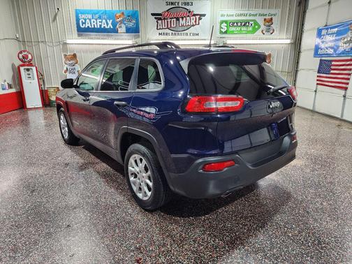 True Blue Pearlcoat 2016 Jeep Cherokee Sport