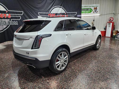 WHITE 2023 Cadillac XT5 Sport