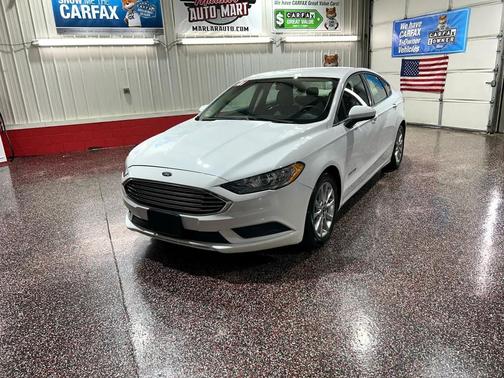 2017 Ford Fusion Hybrid SE