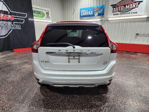 WHITE 2017 Volvo XC60 T6 Dynamic