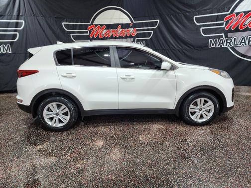 Clear White 2017 Kia Sportage LX