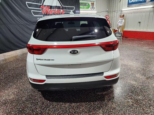 Clear White 2017 Kia Sportage LX