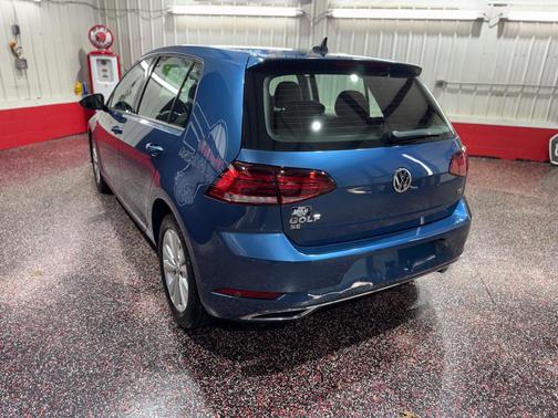 2018 Volkswagen Golf TSI SE