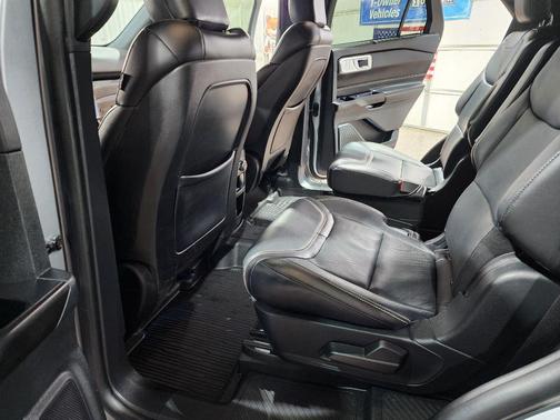 Iconic Silver Metallic 2020 Ford Explorer ST