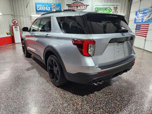 Iconic Silver Metallic 2020 Ford Explorer ST