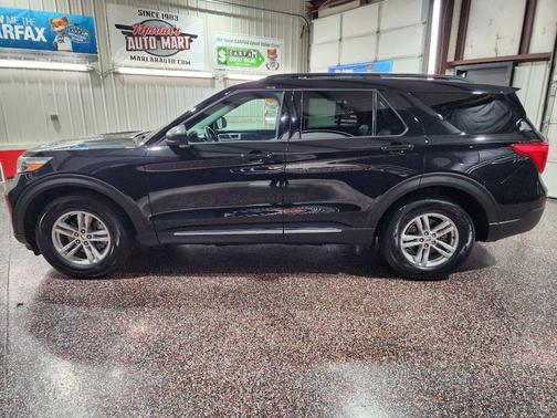 Agate Black Metallic 2021 Ford Explorer XLT