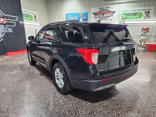 Agate Black Metallic 2021 Ford Explorer XLT