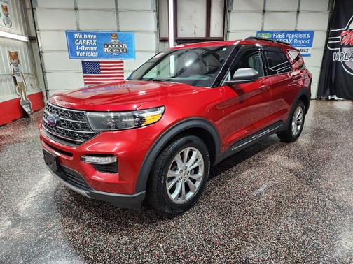 Rapid Red Metallic Tinted Clearcoat 2020 Ford Explorer XLT