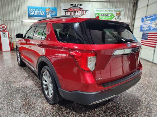 Rapid Red Metallic Tinted Clearcoat 2020 Ford Explorer XLT