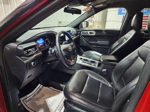 Rapid Red Metallic Tinted Clearcoat 2020 Ford Explorer XLT