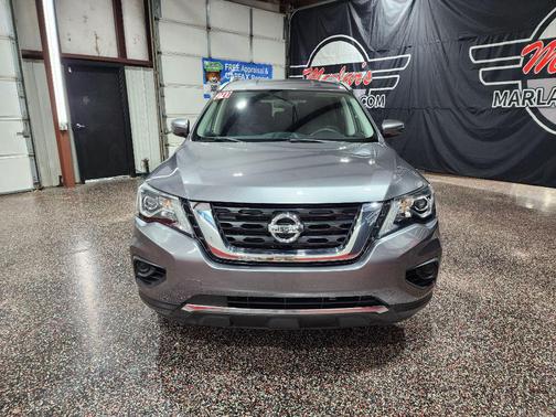 Gun Metallic 2020 Nissan Pathfinder S 2WD