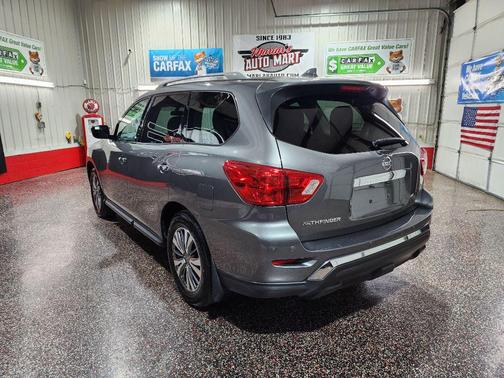 Gun Metallic 2020 Nissan Pathfinder S 2WD