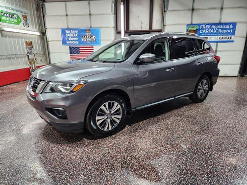 Gun Metallic 2020 Nissan Pathfinder S 2WD