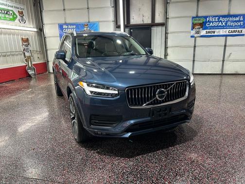 2020 Volvo XC90 T5 Momentum