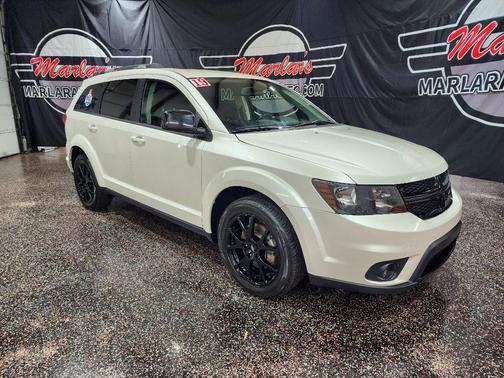 White Noise Tri-Coat 2019 Dodge Journey SE