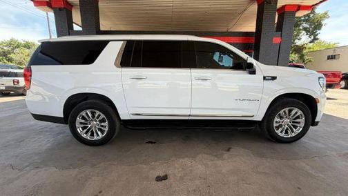 White 2021 GMC Yukon XL SLT