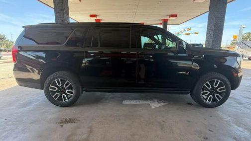 2022 GMC Yukon XL AT4