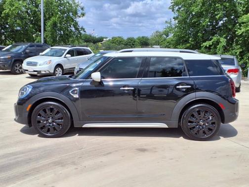 2023 MINI Countryman Base