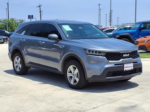 2022 Kia Sorento LX