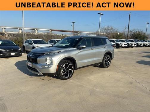 2023 Mitsubishi Outlander SE