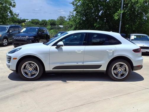 2018 Porsche Macan Base