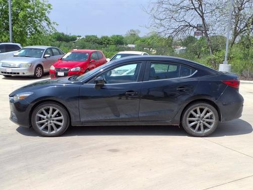 2018 Mazda Mazda3 Touring