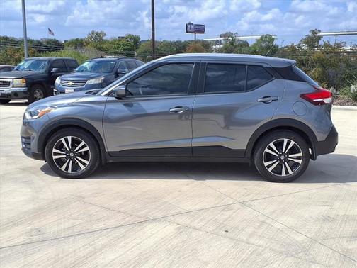 2020 Nissan Kicks SV