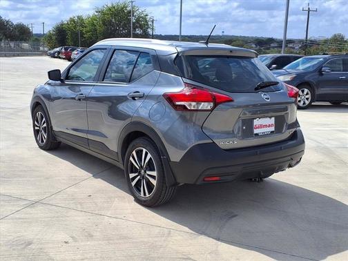 2020 Nissan Kicks SV