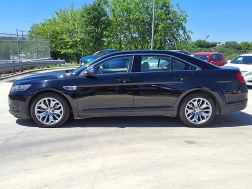 2018 Ford Taurus Limited