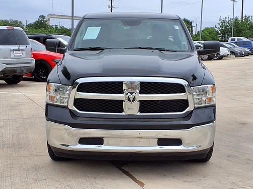 2024 RAM 1500 SLT