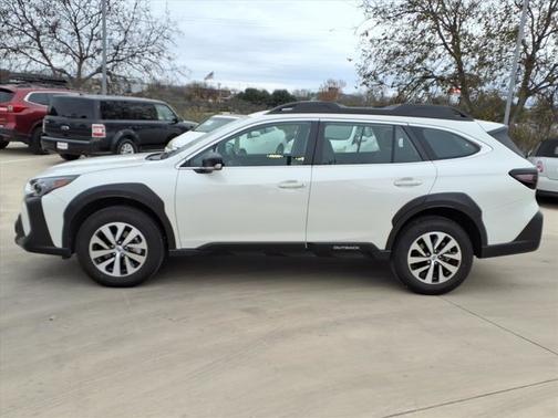 2025 Subaru Outback Base