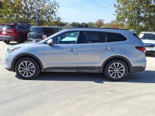 2018 Hyundai SANTA FE SE