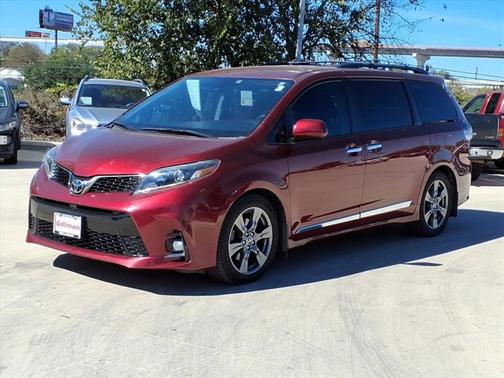 2018 Toyota Sienna SE
