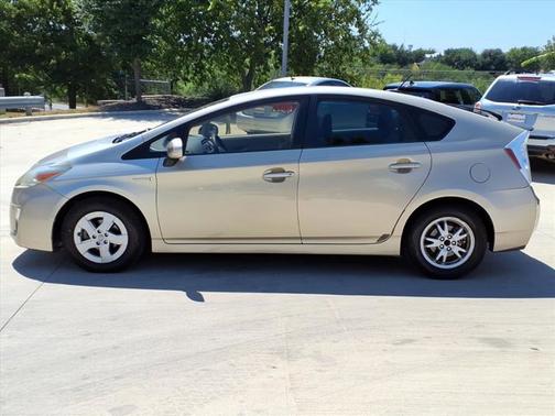 2010 Toyota Prius III