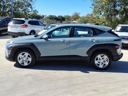 2024 Hyundai KONA SE